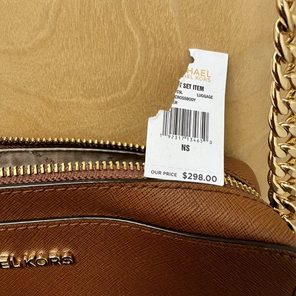 Michael Kors Jet Set Travel Lg Ew Crossbody. Like New w/ partial Tag - Picture 5 of 5